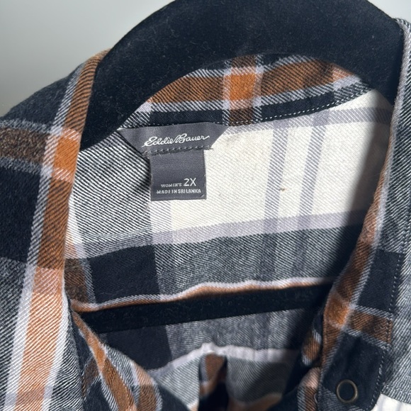 Women's Eddie Bauer Plus Size Plaid Snap Button Casual Shirt Size 2X - Picture 3 of 7